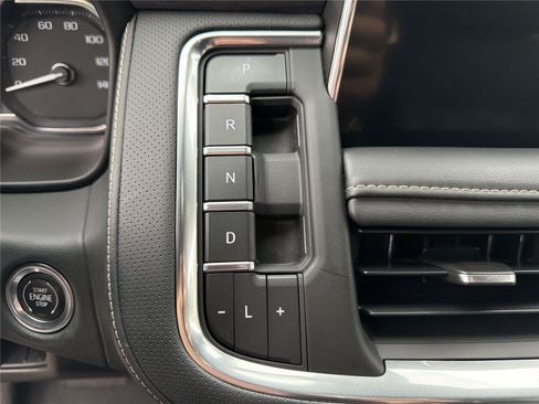 Used 2021 GMC Yukon SLT w/ SLT Luxury Plus Package AWD/4WD image 11