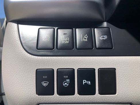 Used 2015 Toyota Highlander Limited Platinum AWD/4WD image 11