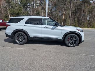 New 2026 Ford Explorer ST-Line w/ ST-Line Street Pack video 3