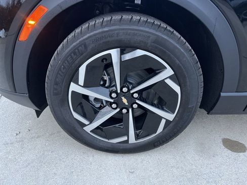 New 2026 Chevrolet Equinox EV LT image 33