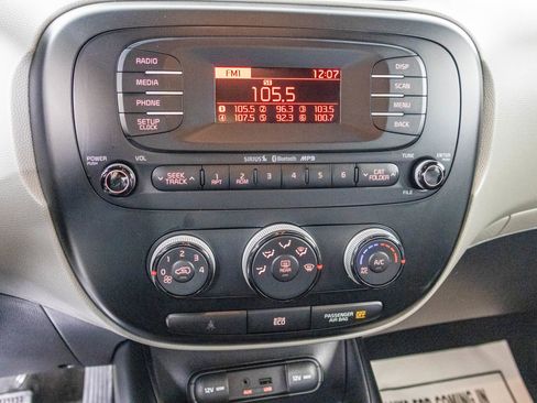 Used 2015 Kia Soul image 22