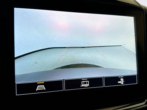 Used 2023 Chevrolet Traverse LT image 15