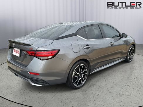 Used 2024 Nissan Sentra SR w/ SR Premium Package image 5