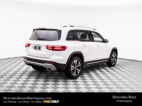 New 2025 Mercedes-Benz GLB 250 4MATIC image 6