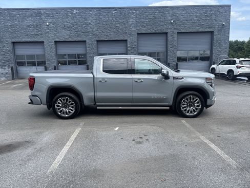 Used 2025 GMC Sierra 1500 Denali Ultimate AWD/4WD image 18
