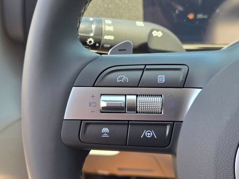 New 2026 Hyundai Kona Limited FWD image 18