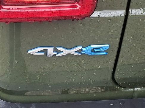 Used 2021 Jeep Wrangler Unlimited Sahara w/ Cold Weather Group image 30