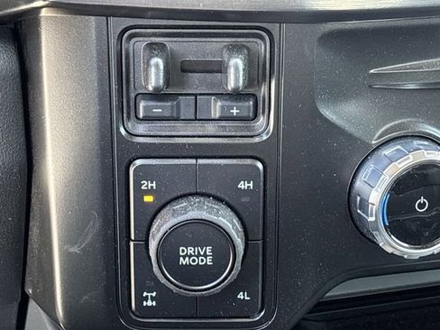 Used 2026 Ford F250 Lariat w/ Black Appearance Package image 18