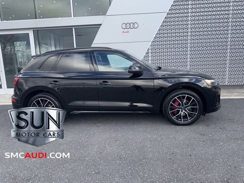 Used 2023 Audi SQ5 Premium Plus w/ Premium Plus Package image 2