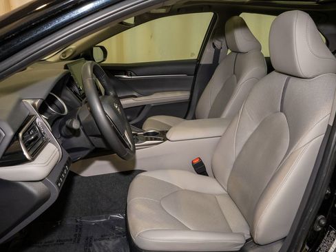 Certified 2023 Toyota Camry XLE w/ Navigation Package image 10