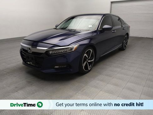 Used 2018 Honda Accord Touring image 1