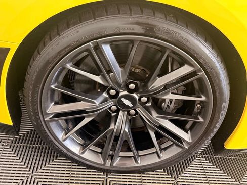 Used 2018 Chevrolet Camaro ZL1 RWD image 26