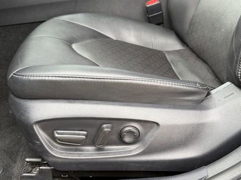 Used 2023 Toyota Camry XSE image 15