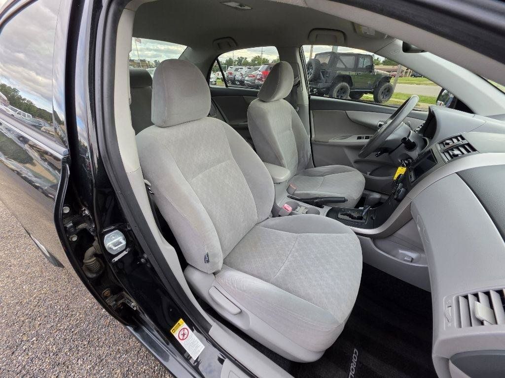 Used 2009 Toyota Corolla LE w/ Preferred Accessory Pkg FWD image 16