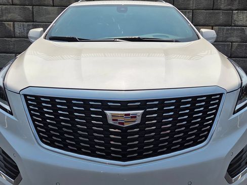 Used 2024 Cadillac XT5 Premium Luxury w/ Technology Package AWD/4WD image 9