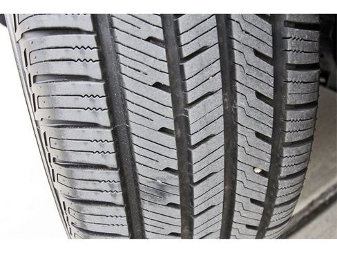 Used 2020 Ford Explorer Limited image 31