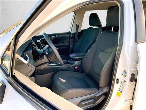 Used 2021 Toyota RAV4 LE image 24