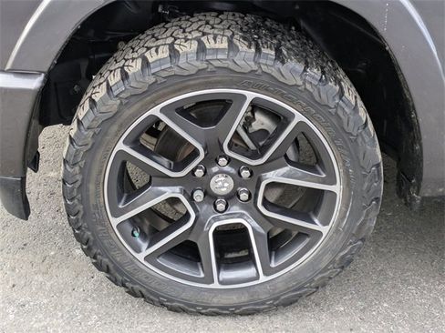 Used 2021 RAM 1500 Laramie image 32