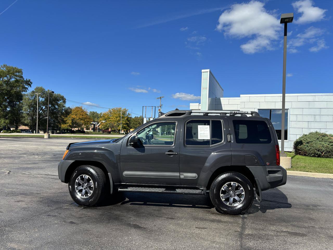 Used 2014 Nissan Xterra PRO-4X w/ Pro-4x Leather Package AWD/4WD image 4