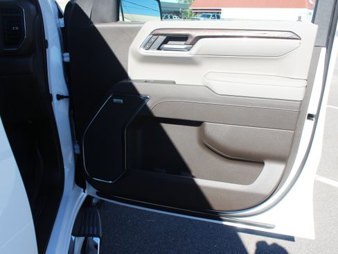 New 2026 GMC Sierra 1500 SLT image 56