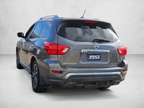 Used 2018 Nissan Pathfinder Platinum image 7