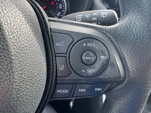 Used 2020 Toyota RAV4 LE w/ All Weather Liner Package AWD/4WD image 13