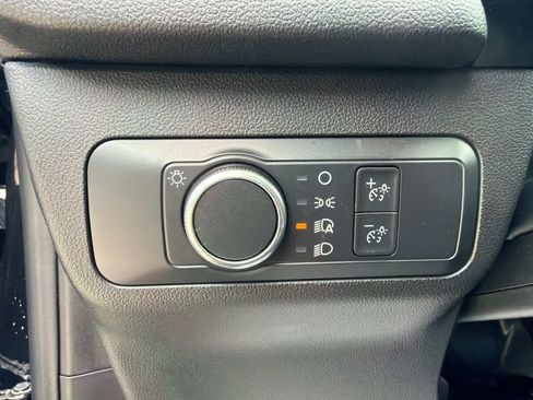 Used 2022 Ford Escape SE w/ Cold Weather Package FWD image 29