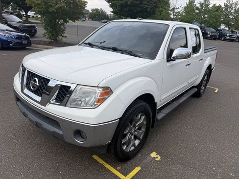 Used 2019 Nissan Frontier SL AWD/4WD image 3