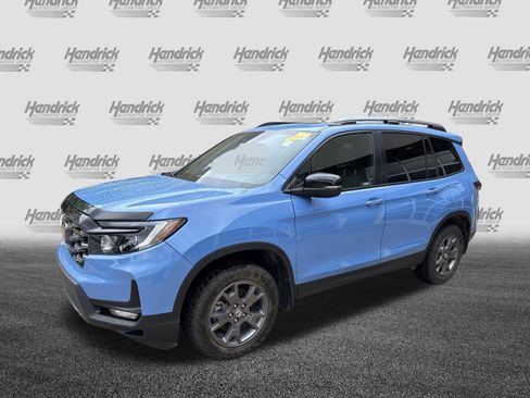 Used 2024 Honda Passport TrailSport image 5
