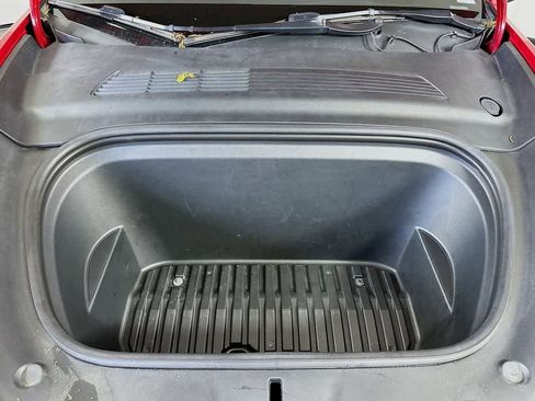 Used 2021 Tesla Model Y Long Range image 9