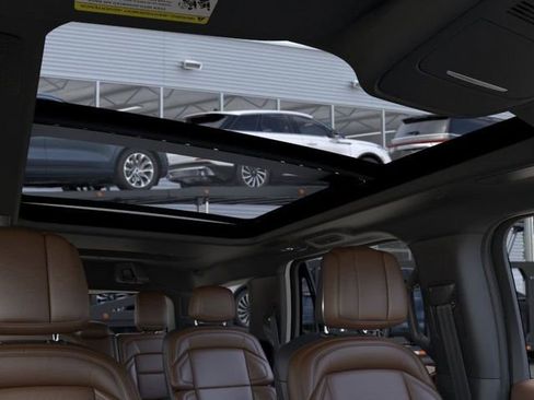 New 2026 Lincoln Navigator Reserve image 22