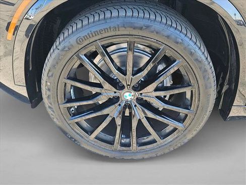 Used 2024 BMW X5 sDrive40i w/ M Sport Package RWD image 24