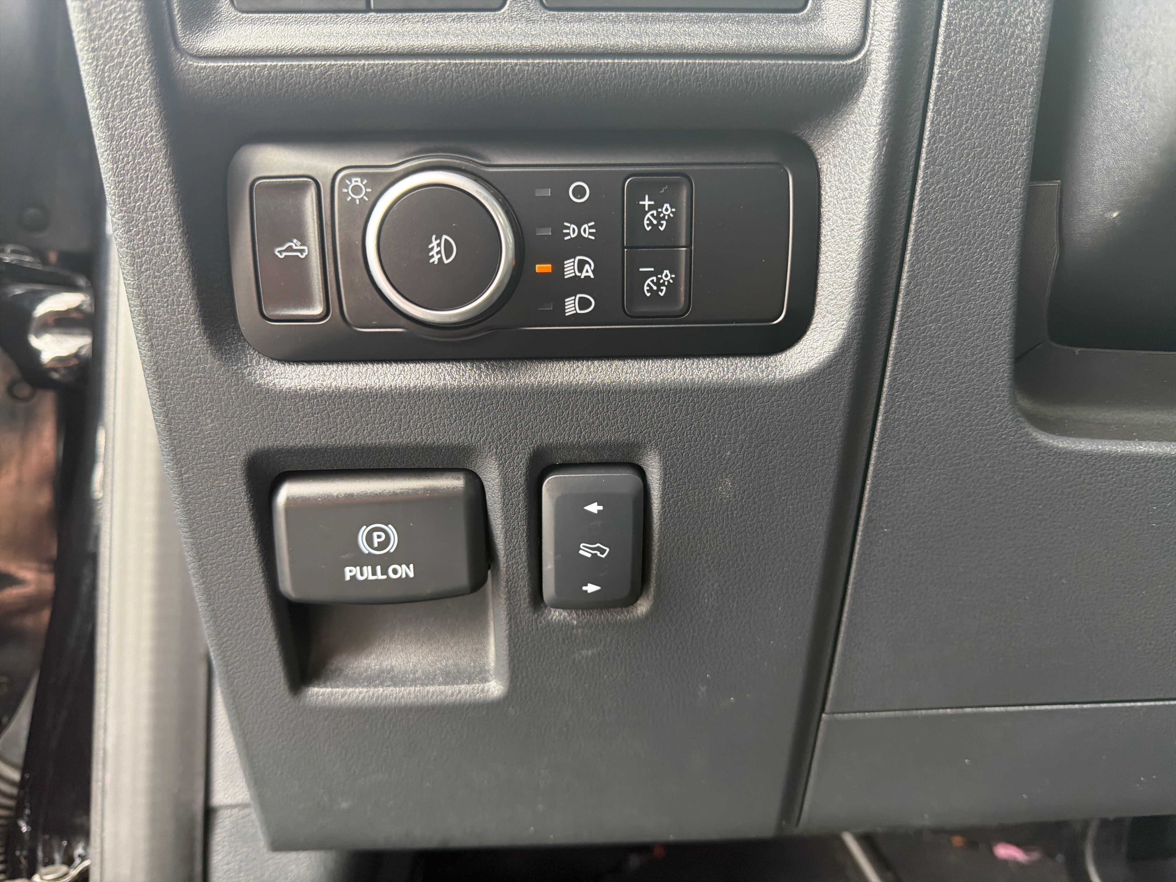 Used 2023 Ford F150 Lariat w/ Equipment Group 502A High AWD/4WD image 46