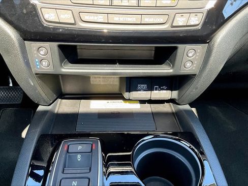 Used 2023 Honda Passport Elite image 17