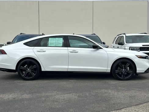Used 2024 Honda Accord Sport image 2