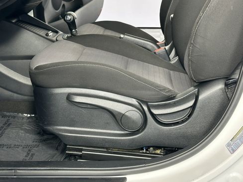 Used 2015 Kia Forte EX image 23