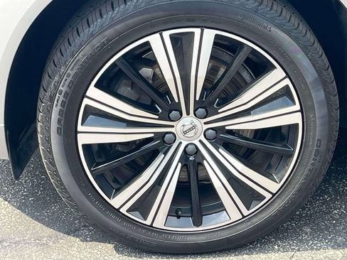 Used 2022 Volvo XC60 B6 Inscription w/ Advanced Package AWD/4WD image 8