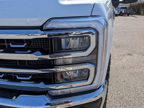 Used 2024 Ford F250 Lariat w/ FX4 Off-Road Package image 9