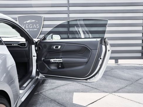 Used 2025 Ford Mustang GT Premium w/ GT Performance Package image 35