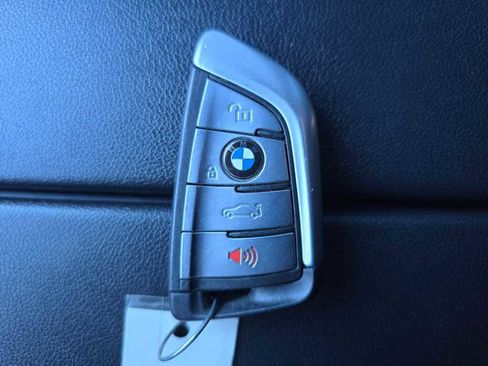 Used 2018 BMW 530i w/ Premium Package image 21