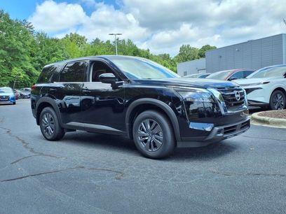 New 2025 Nissan Pathfinder S