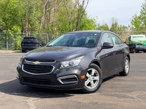 Used 2016 Chevrolet Cruze LT FWD image 1