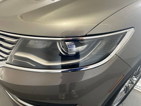 Used 2017 Lincoln MKX Reserve w/ Lincoln MKX Climate Package image 37