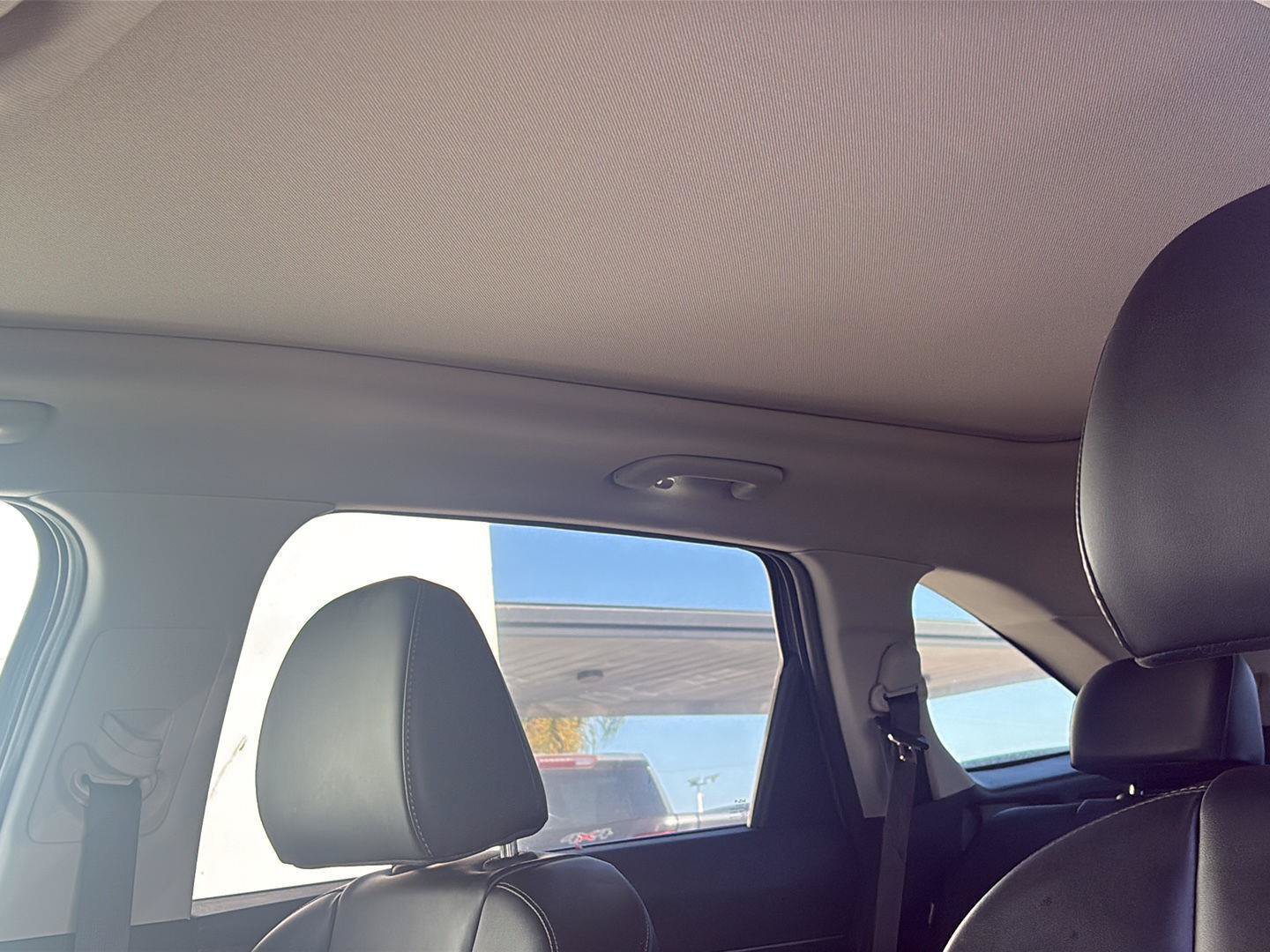 Used 2025 Kia Sorento S w/ Panoramic Sunroof Package FWD image 23