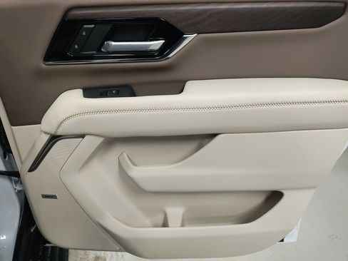 New 2026 GMC Yukon XL Denali w/ Sun & Power Step Package image 18