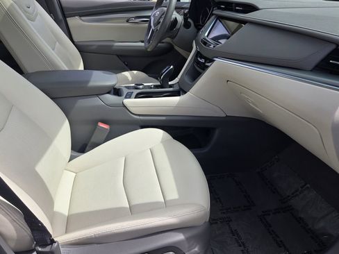 Used 2023 Cadillac XT5 Premium Luxury AWD/4WD image 16