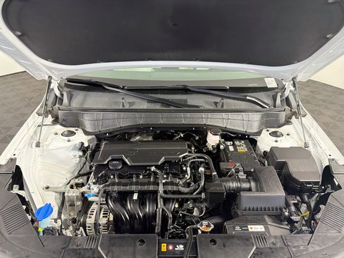Used 2025 Hyundai Kona SEL FWD image 34