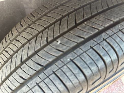 Used 2025 Nissan Versa S w/ Trunk Package image 25