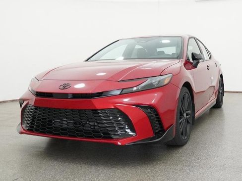 New 2026 Toyota Camry Hybrid image 2