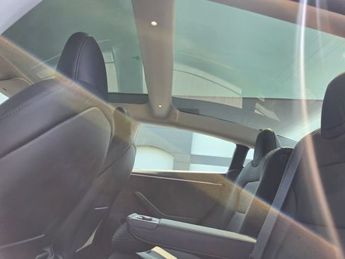 Used 2024 Tesla Model 3 Long Range AWD/4WD image 35